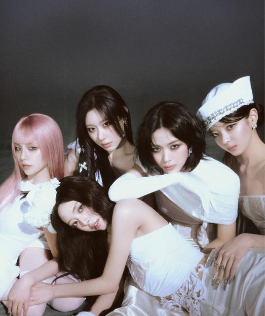 ITZY Paris